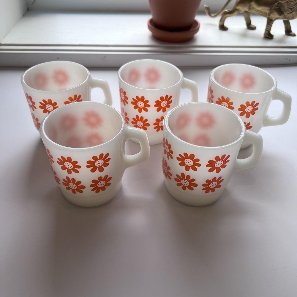 (5x) Vintage Anchor Hocking Fire‑King Milk Glass Mugs with Orange Daisy Sunny